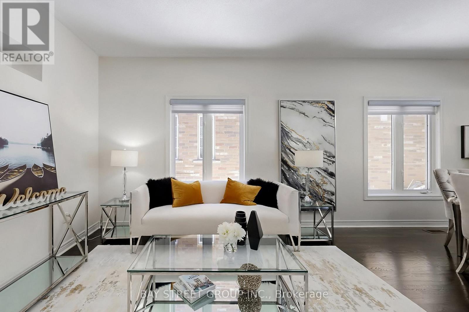 103 Colesbrook Road, Richmond Hill, Ontario  L4S 2G3 - Photo 4 - N12844928