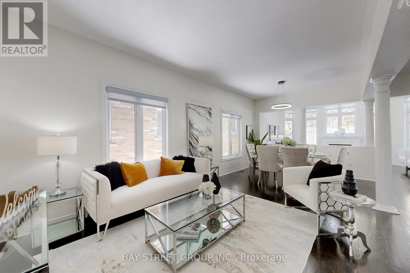 103 Colesbrook Road, Richmond Hill, Ontario  L4S 2G3 - Photo 5 - N12844928