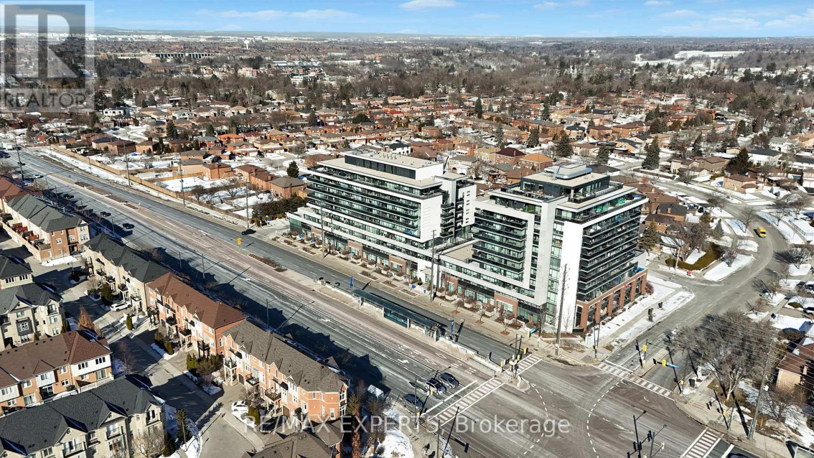 601 - 4800 Highway 7 Road, Vaughan, Ontario  L4L 1H8 - Photo 2 - N12844940