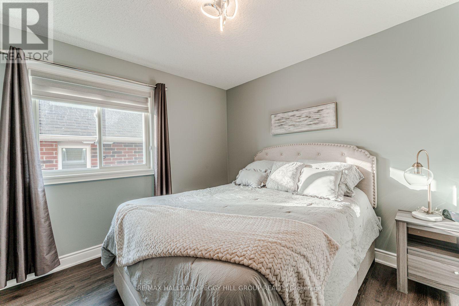 52 Jewel House Lane, Barrie (Innis-Shore), Ontario  L4N 8J7 - Photo 8 - S12844768