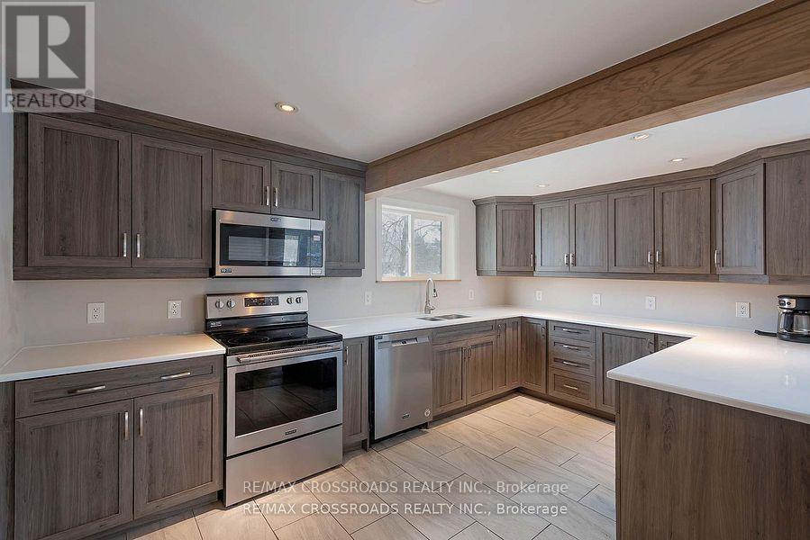 2 Sandlewood Trail, Ramara, Ontario  L0K 1B0 - Photo 14 - S12844866