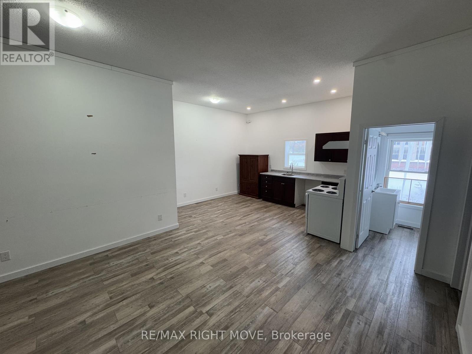 4B - 4337 BURNSIDE LINE, Orillia, Ontario