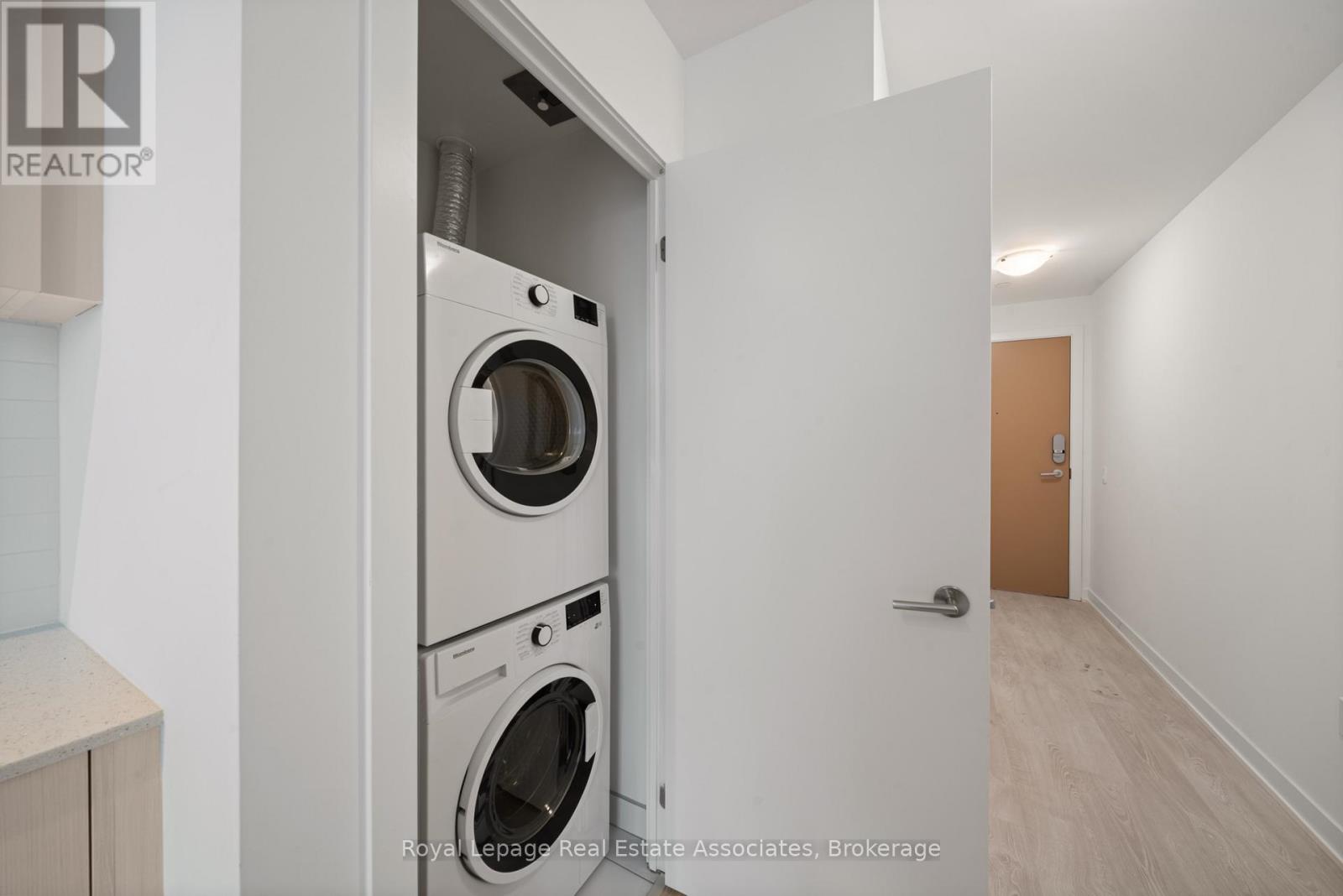 1004 - 1 Quarrington Lane, Toronto, Ontario  M3C 0S4 - Photo 17 - C12844960