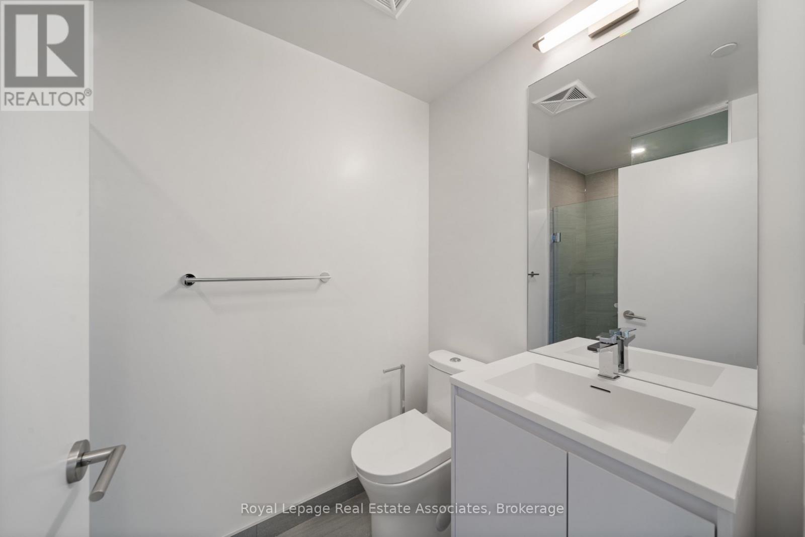 1004 - 1 Quarrington Lane, Toronto, Ontario  M3C 0S4 - Photo 15 - C12844960