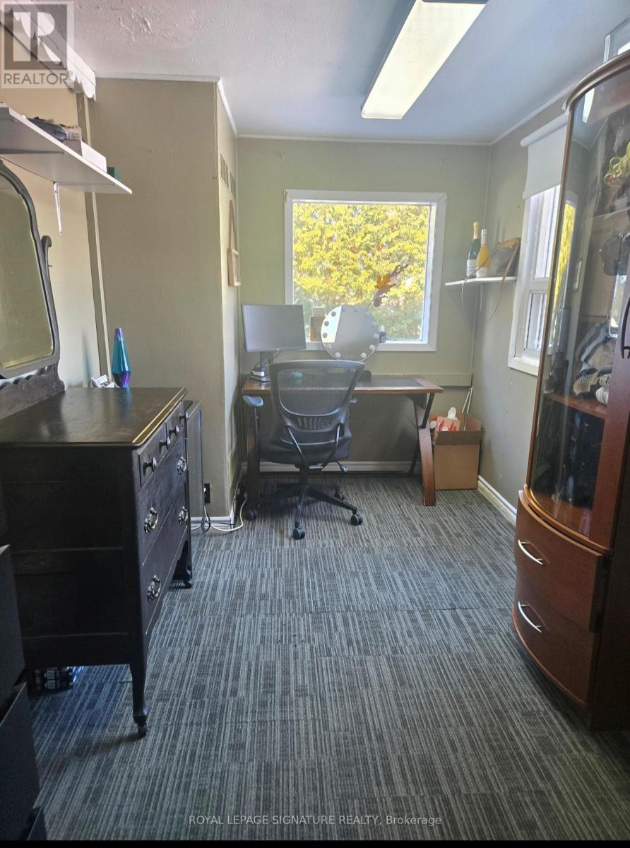 54 Farley Circle, Georgina, Ontario  L0E 1S0 - Photo 4 - N12779452