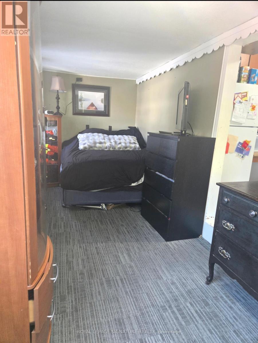 54 Farley Circle, Georgina, Ontario  L0E 1S0 - Photo 5 - N12779452