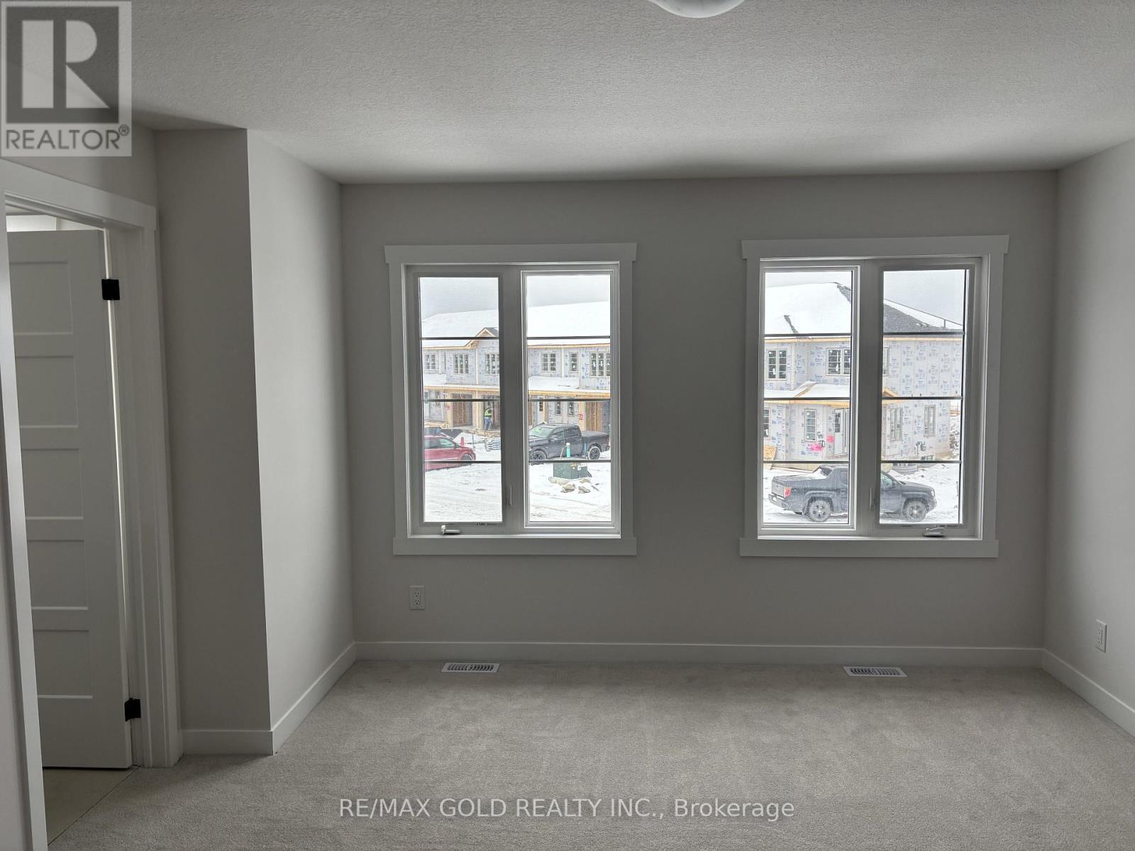 Lot 10 - 169 Queen Street, Springwater, Ontario  L0L 1P0 - Photo 10 - S12604072