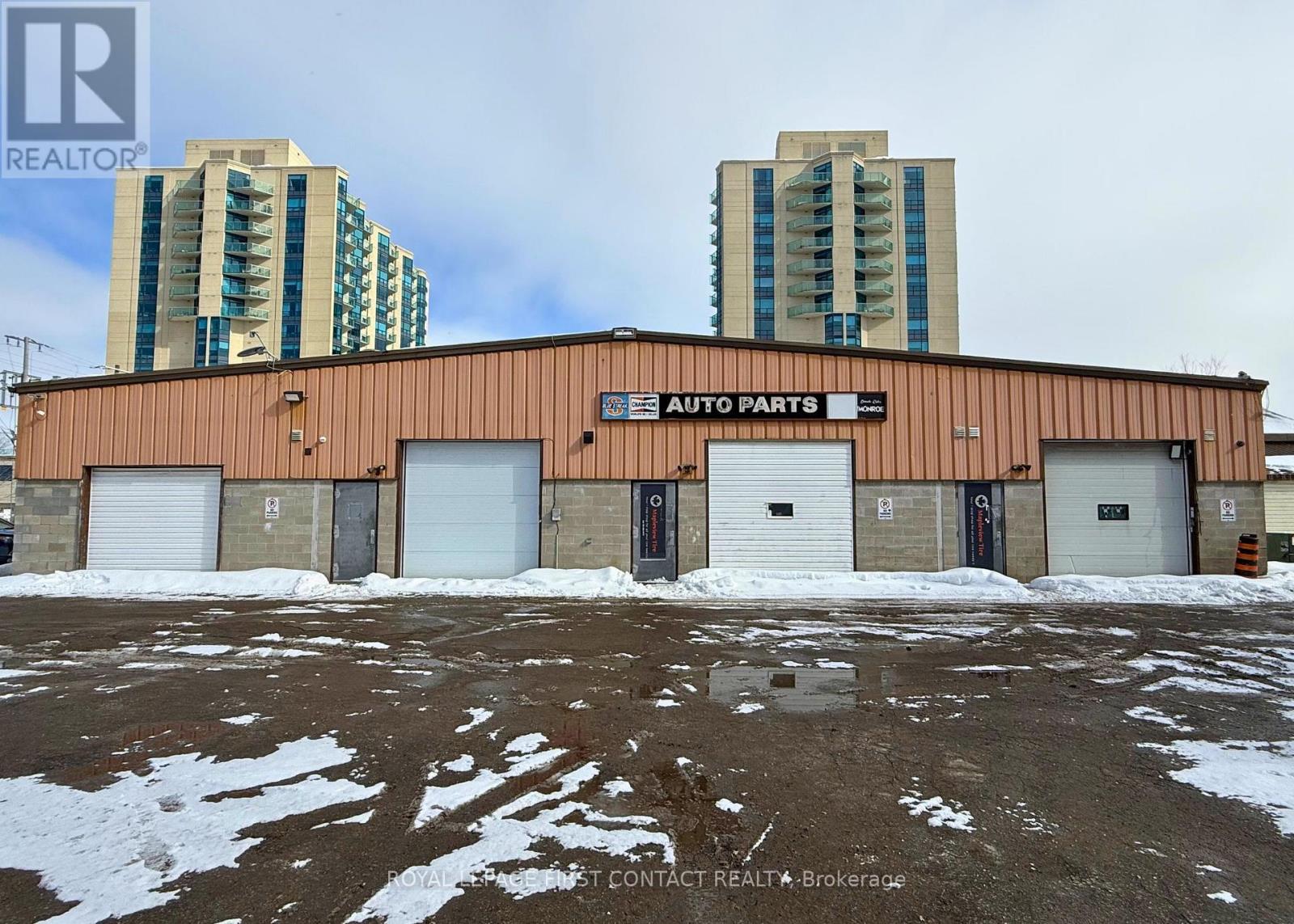 3-4 - 36 Ellen Street, Barrie, Ontario  L4M 3A3 - Photo 4 - S12828088