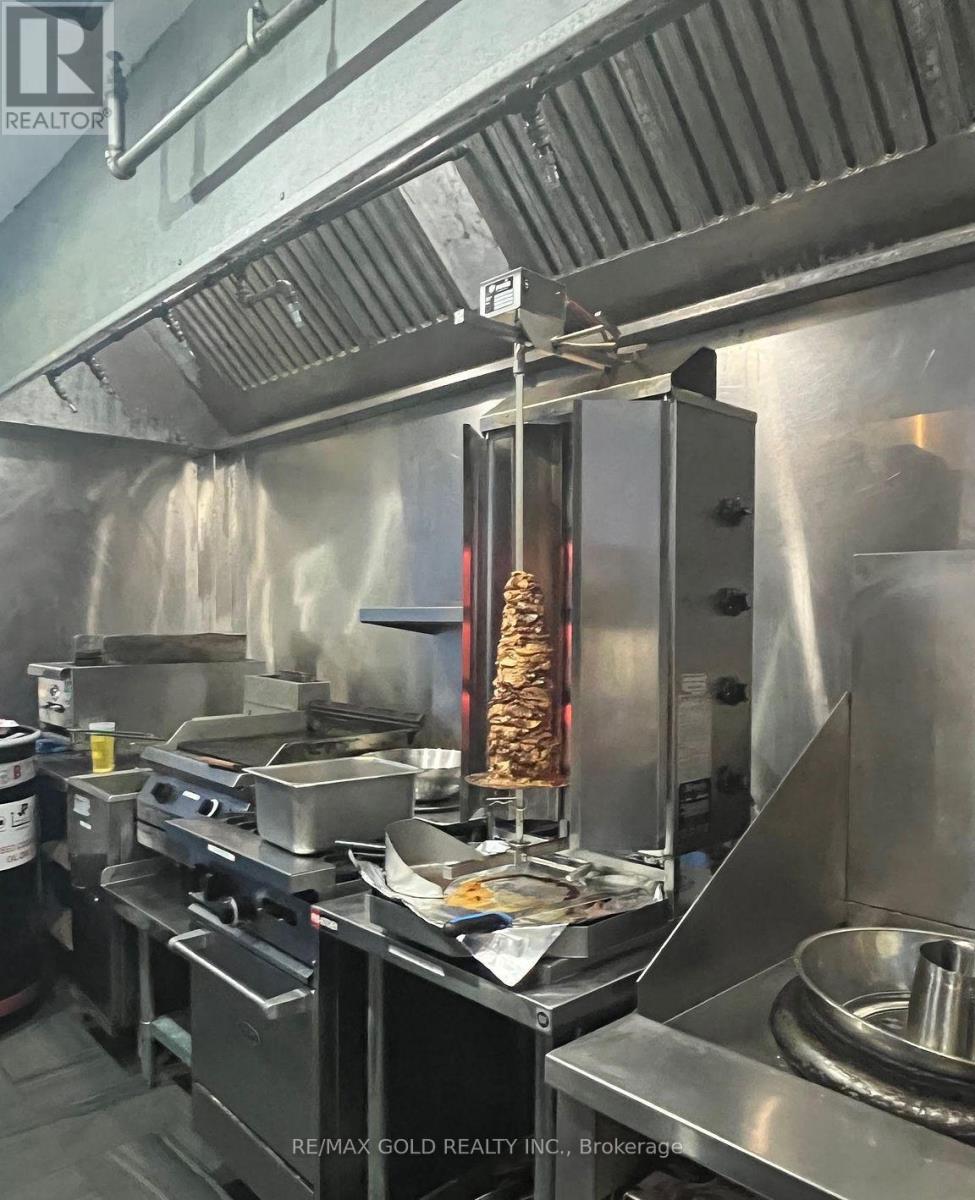 19 - 1151 Dundas Street W, Mississauga, Ontario  L5C 1C6 - Photo 8 - W12844726