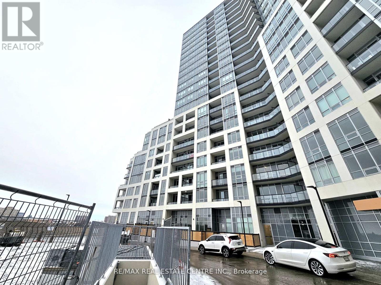 317 - 225 Malta Avenue, Brampton, Ontario  L6Y 6H8 - Photo 2 - W12844802