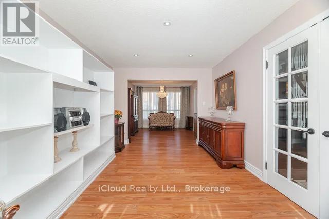 33 Corkett Drive, Brampton, Ontario  L6X 3G1 - Photo 7 - W12844818