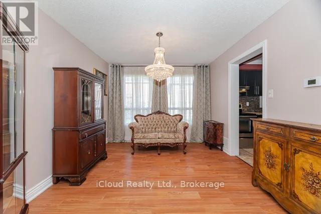 33 Corkett Drive, Brampton, Ontario  L6X 3G1 - Photo 8 - W12844818