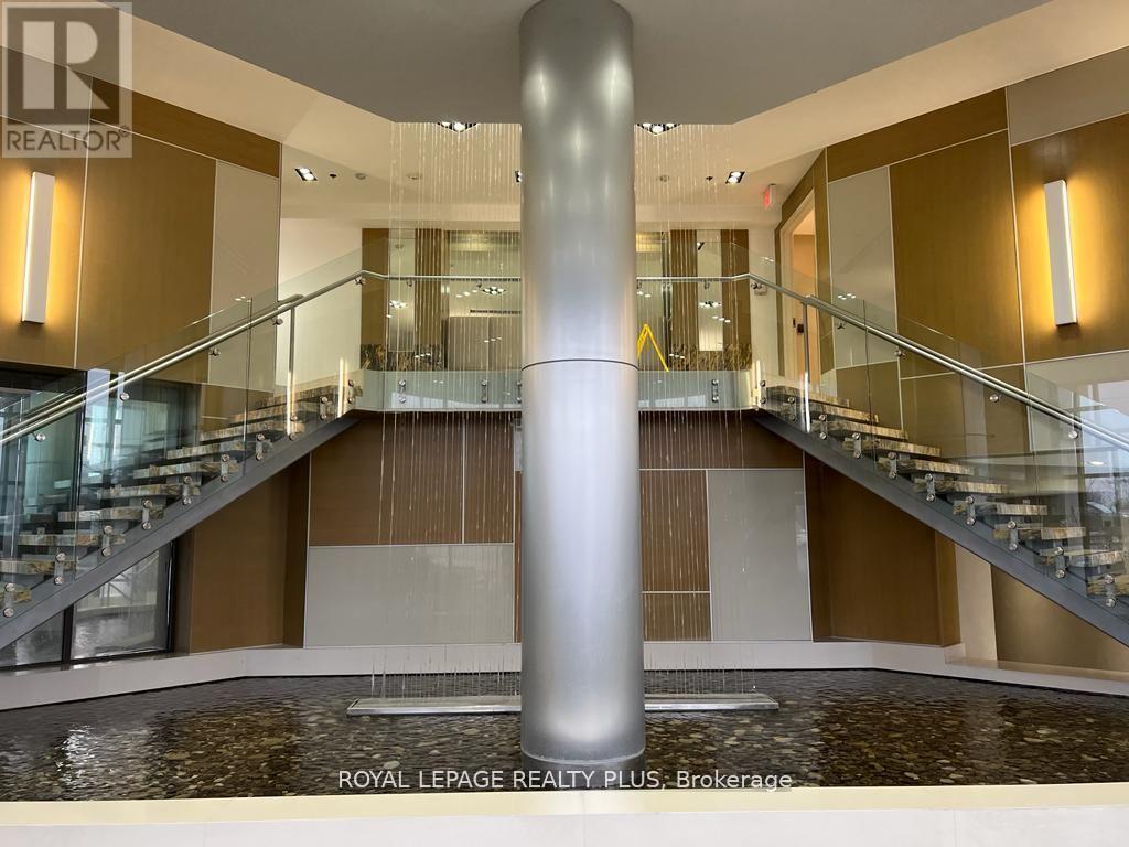 707 - 1060 Sheppard Avenue W, Toronto, Ontario  M3J 0G7 - Photo 3 - W12844830