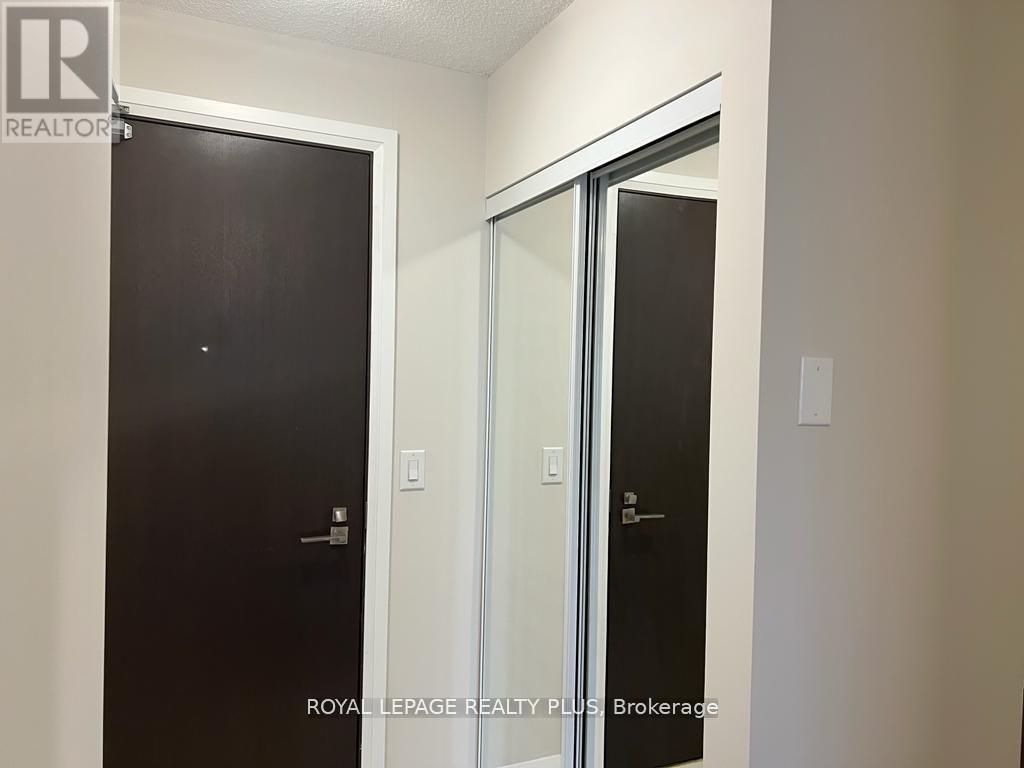 707 - 1060 Sheppard Avenue W, Toronto, Ontario  M3J 0G7 - Photo 7 - W12844830