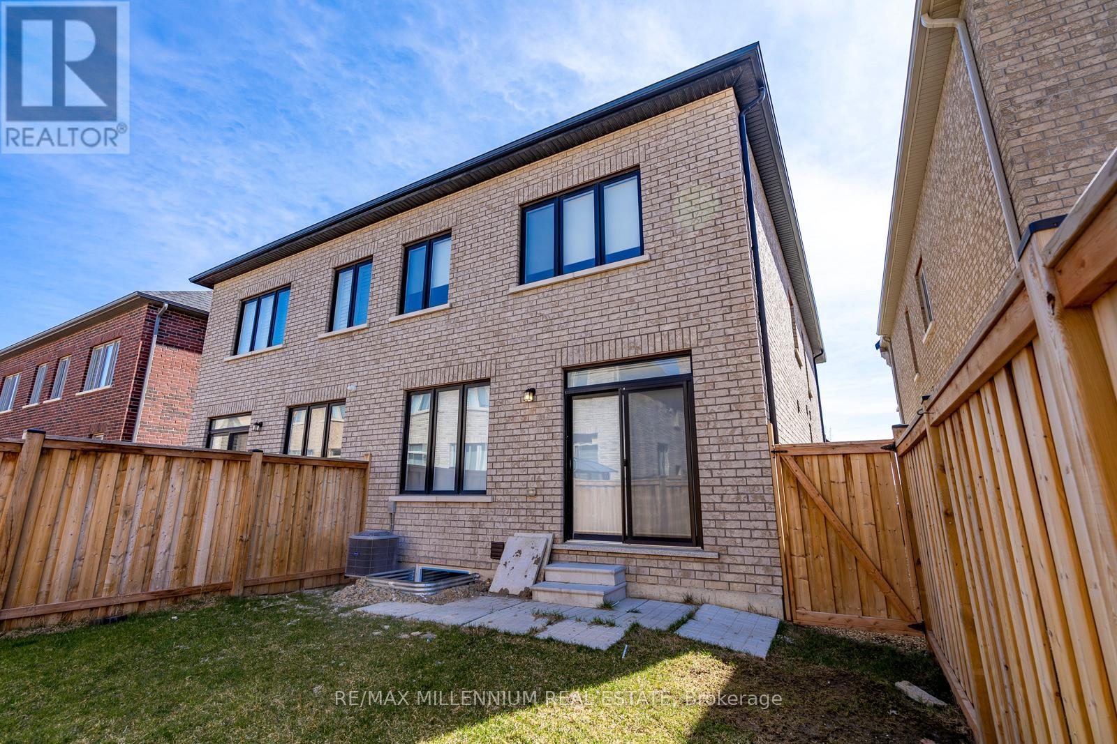 Upper - 28 Brent Stephens Way, Brampton, Ontario  L7A 5B6 - Photo 38 - W12844852