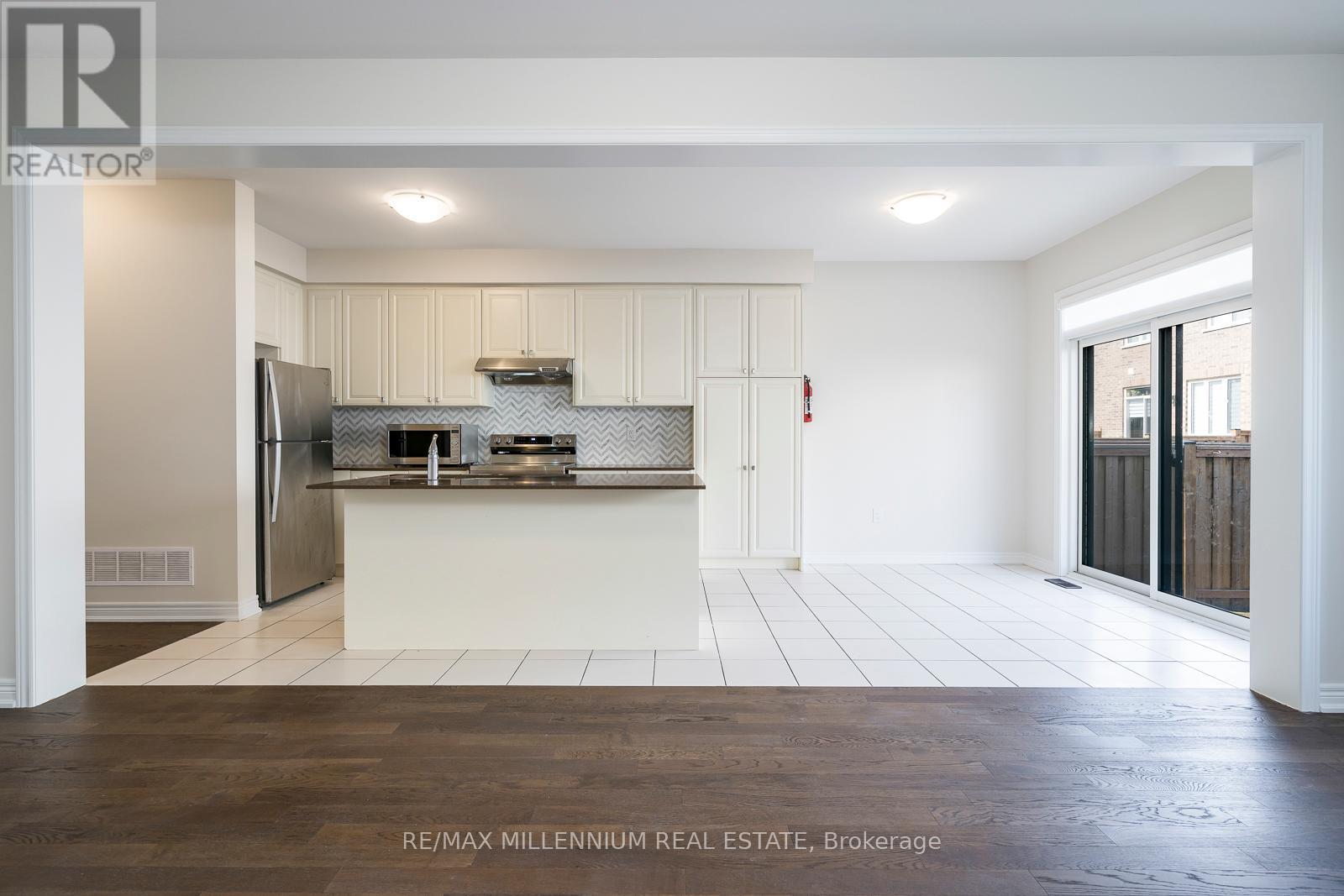 Upper - 28 Brent Stephens Way, Brampton, Ontario  L7A 5B6 - Photo 9 - W12844852