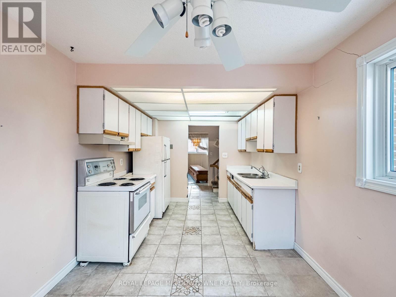 66 Pluto Drive, Brampton, Ontario  L6V 3W5 - Photo 15 - W12844870