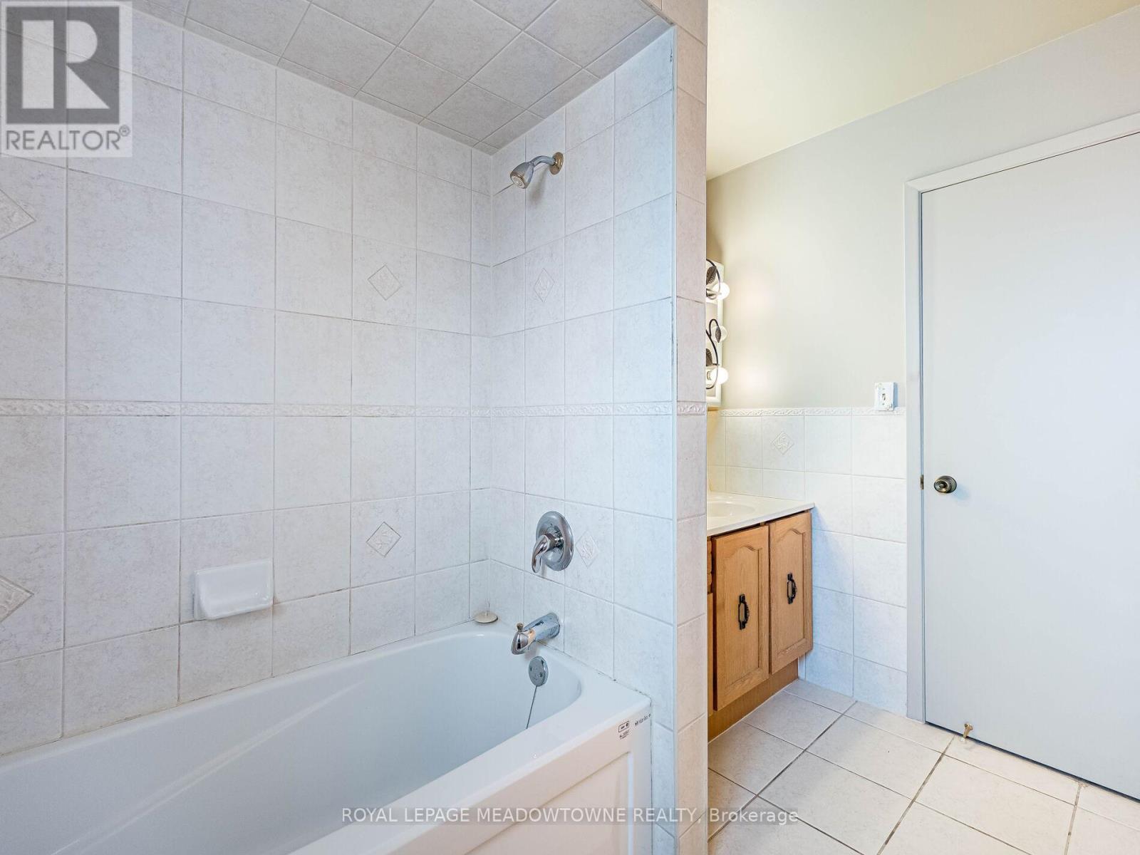 66 Pluto Drive, Brampton, Ontario  L6V 3W5 - Photo 21 - W12844870