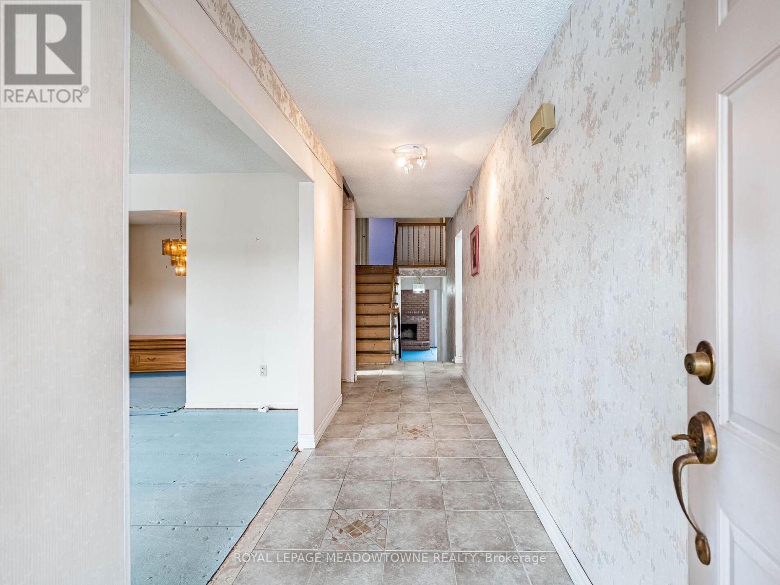 66 Pluto Drive, Brampton, Ontario  L6V 3W5 - Photo 4 - W12844870