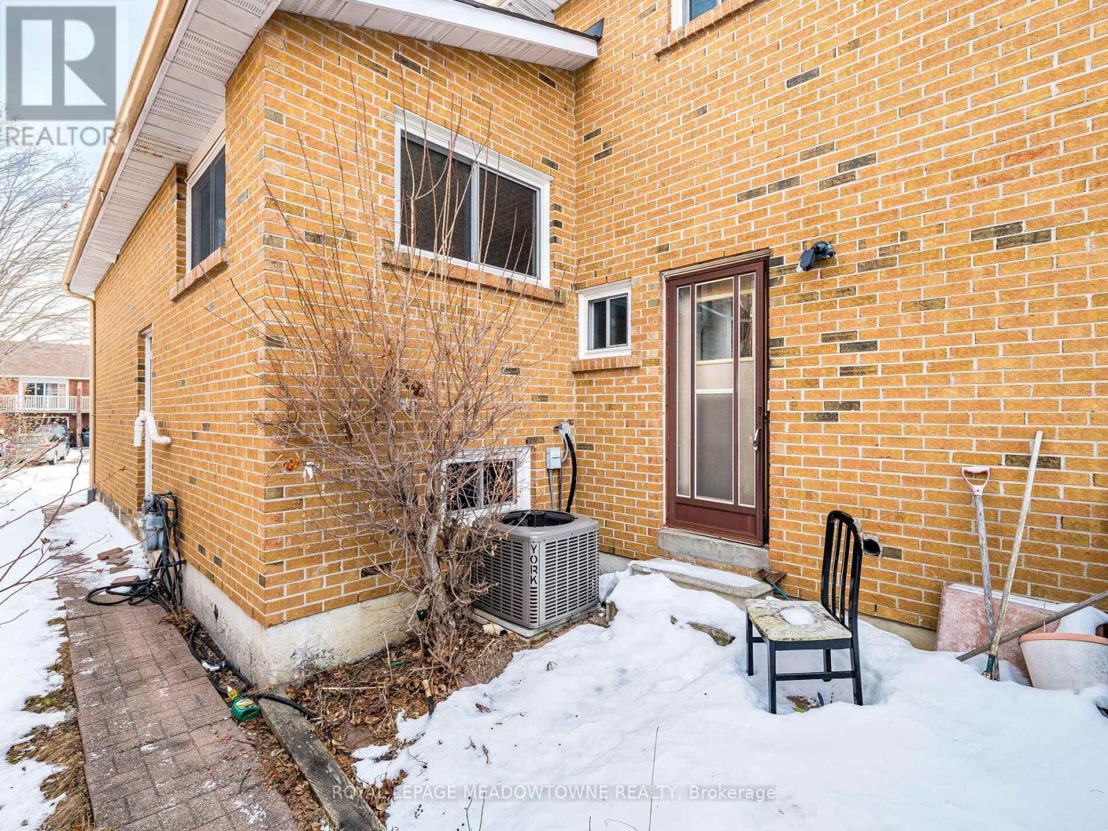 66 Pluto Drive, Brampton, Ontario  L6V 3W5 - Photo 46 - W12844870