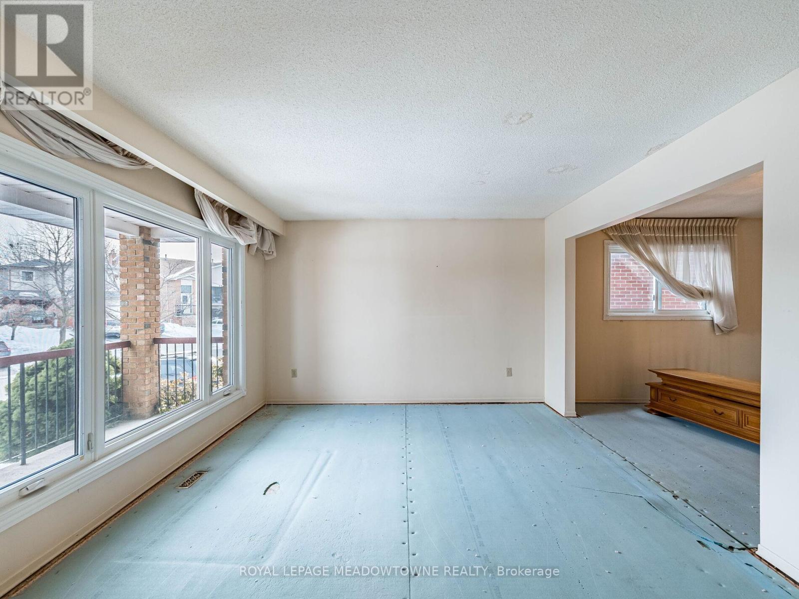 66 Pluto Drive, Brampton, Ontario  L6V 3W5 - Photo 7 - W12844870