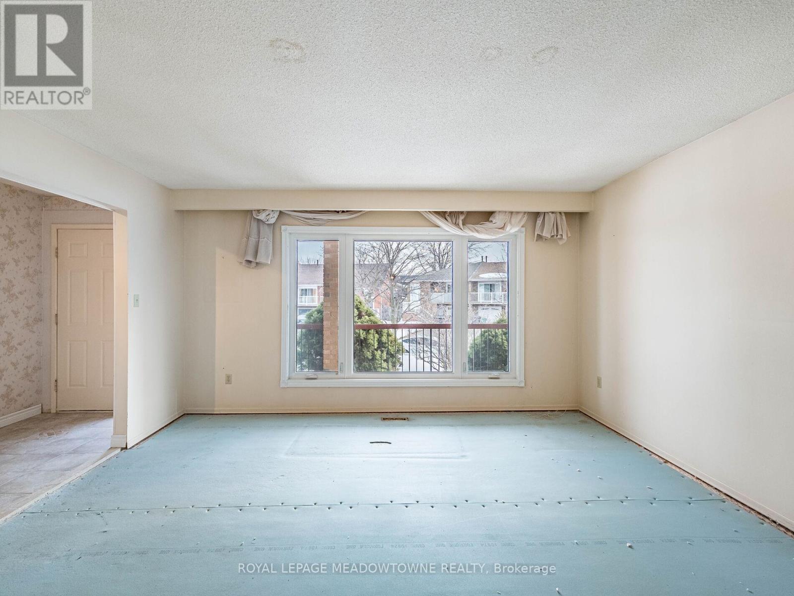 66 Pluto Drive, Brampton, Ontario  L6V 3W5 - Photo 9 - W12844870