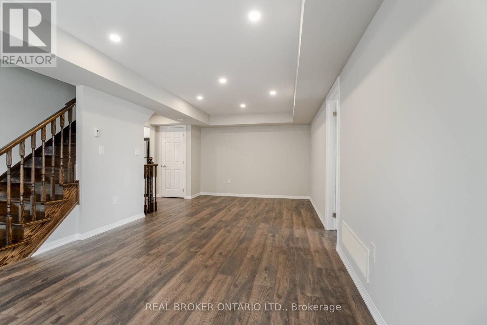 64 Commuter Drive, Brampton, Ontario  L7A 0R3 - Photo 8 - W12844876