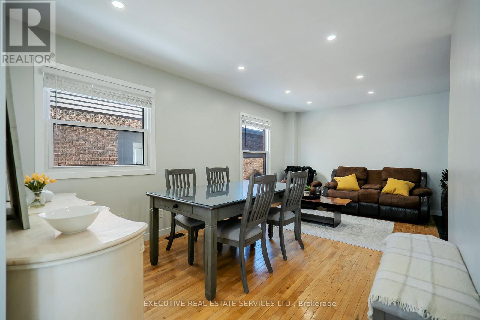 26 Stalbridge Avenue, Brampton, Ontario  L6Y 4H1 - Photo 11 - W12844906