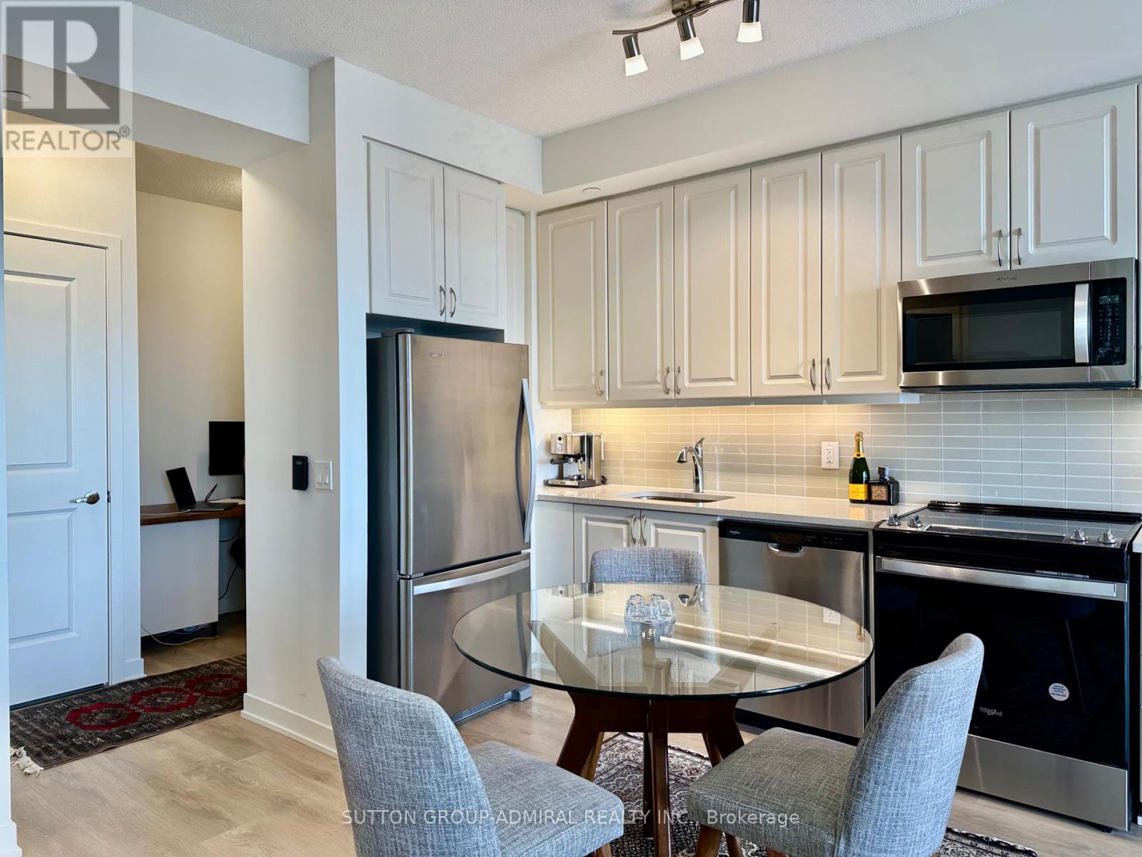 3901 - 38 Annie Craig Drive, Toronto, Ontario  M8V 0A8 - Photo 8 - W12844920