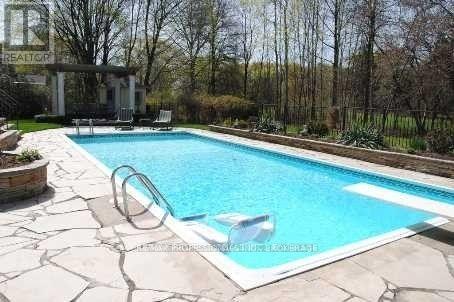 560 Meadow Wood Road, Mississauga (Clarkson), Ontario  L5J 2S3 - Photo 36 - W12842808