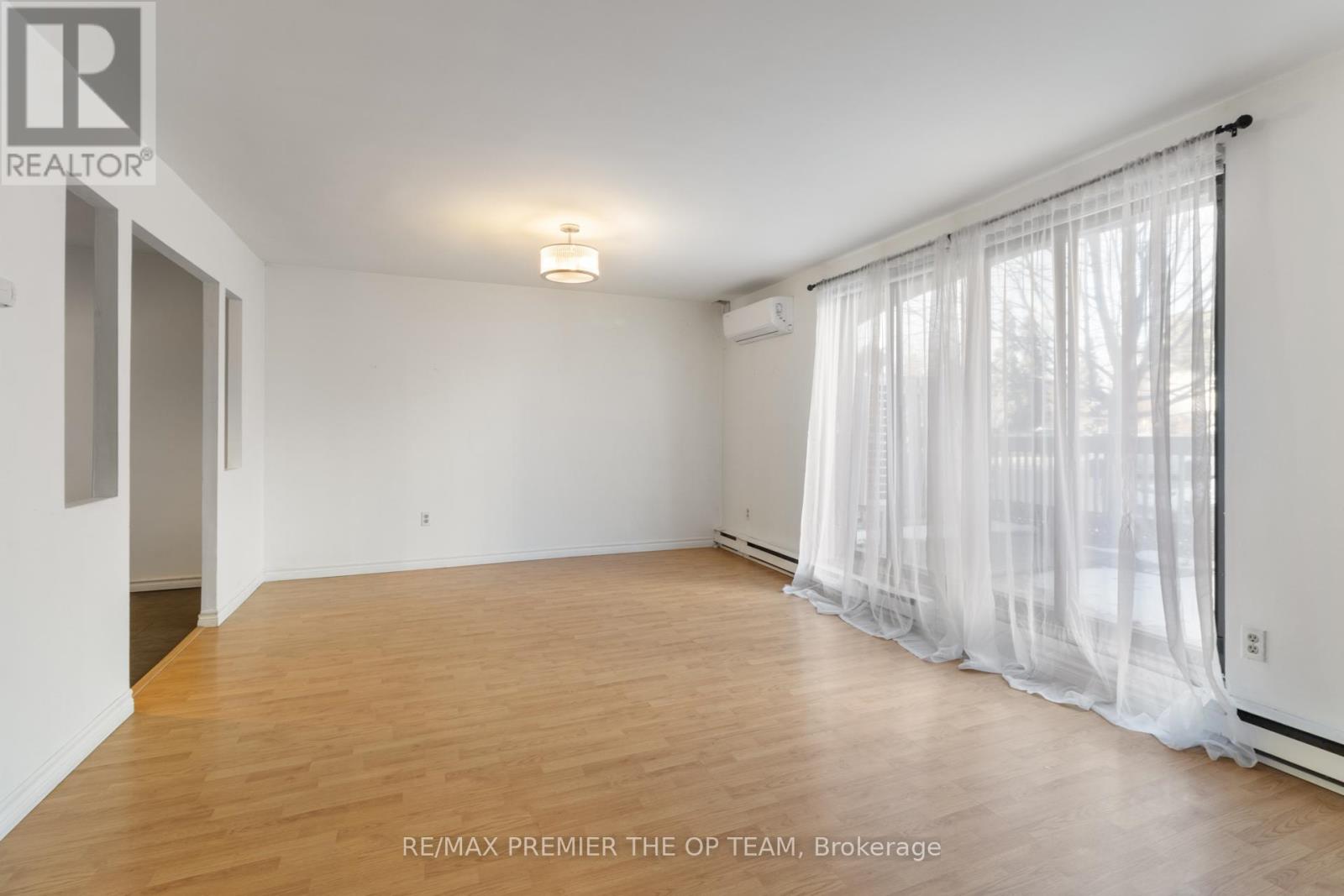 37 - 1016 Falgarwood Drive, Oakville, Ontario  L6H 2P5 - Photo 9 - W12767722