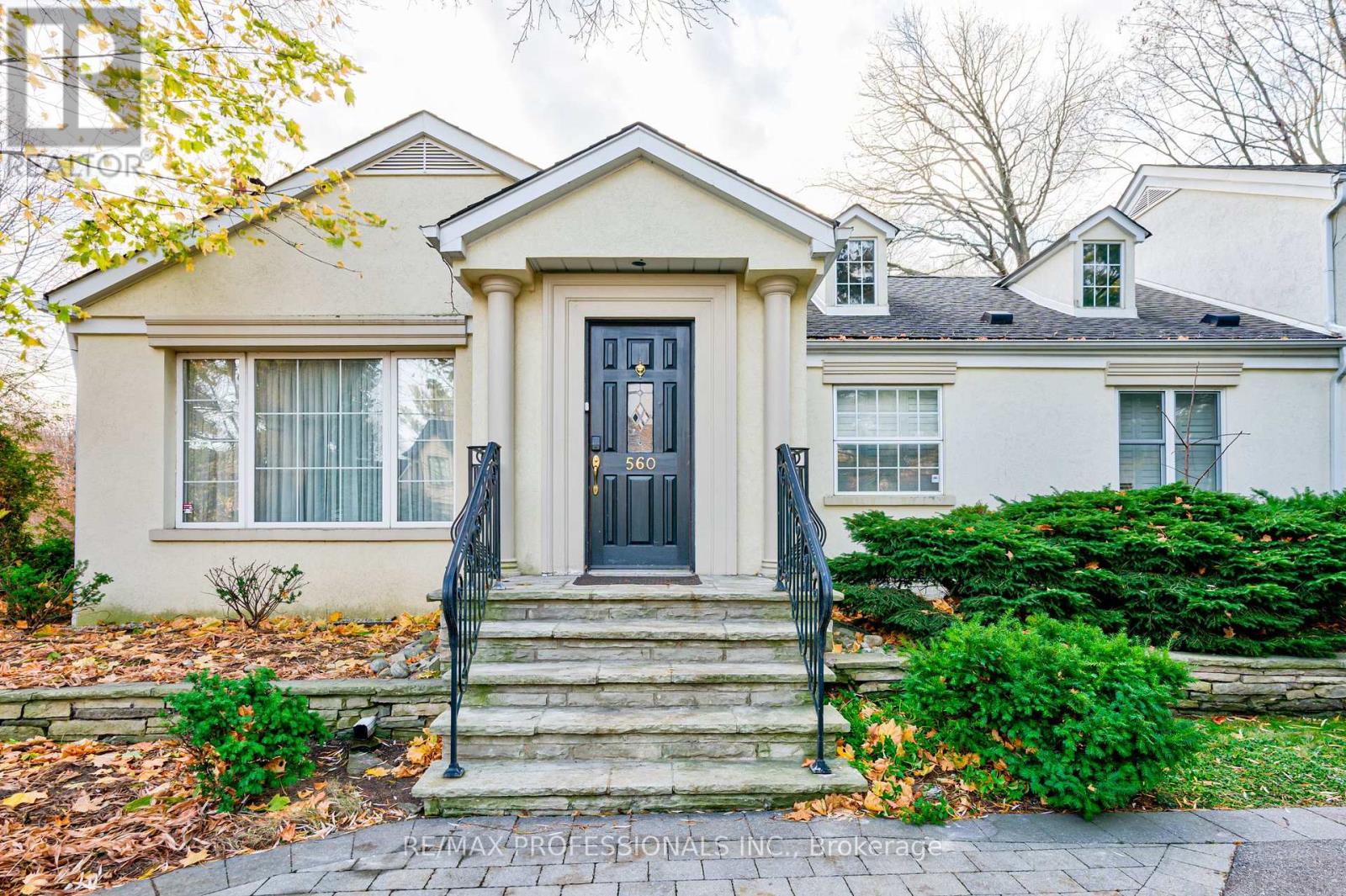 560 Meadow Wood Road, Mississauga (Clarkson), Ontario  L5J 2S3 - Photo 45 - W12842808