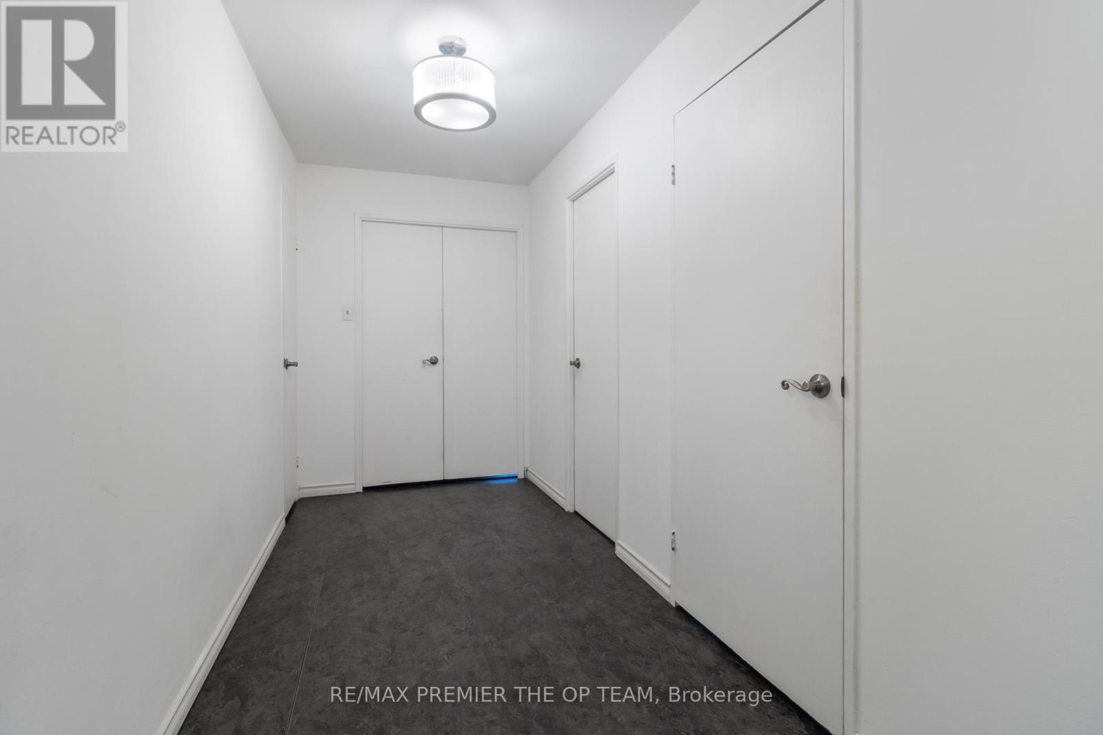 37 - 1016 Falgarwood Drive, Oakville, Ontario  L6H 2P5 - Photo 21 - W12767722