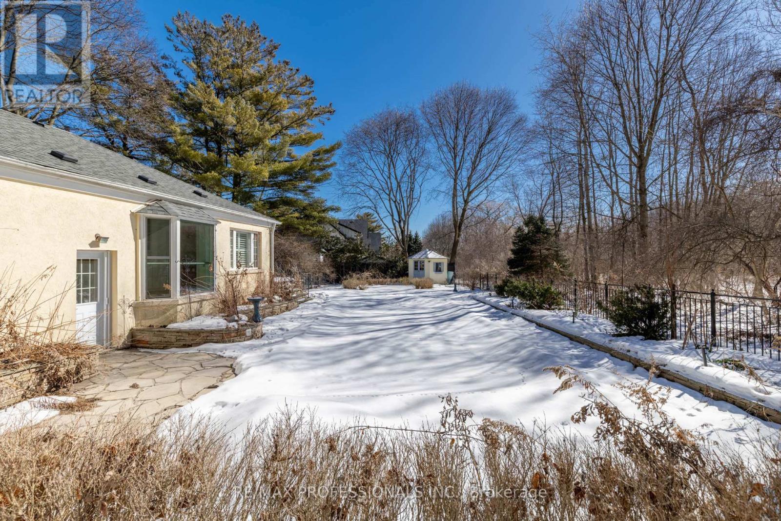 560 Meadow Wood Road, Mississauga (Clarkson), Ontario  L5J 2S3 - Photo 41 - W12842808