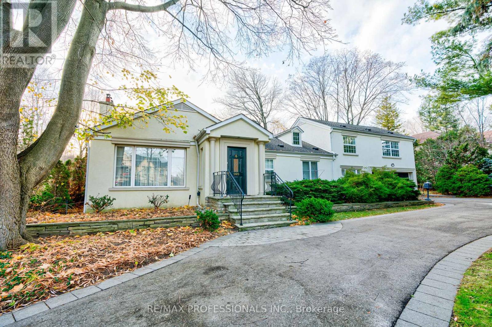 560 Meadow Wood Road, Mississauga (Clarkson), Ontario  L5J 2S3 - Photo 47 - W12842808