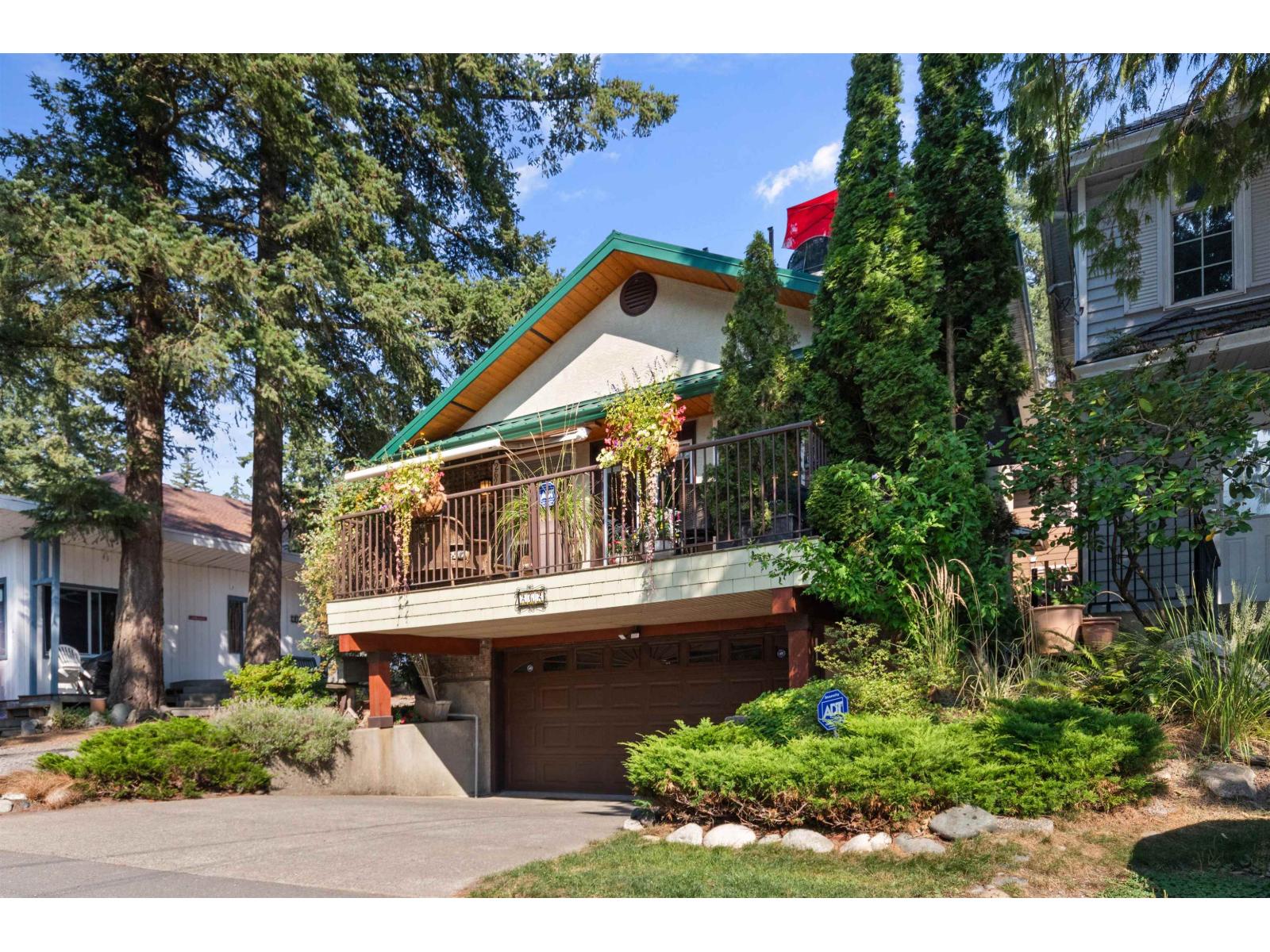 262 First Avenue, Cultus Lake North, Cultus Lake, British Columbia  V2R 4Z4 - Photo 6 - R3095914