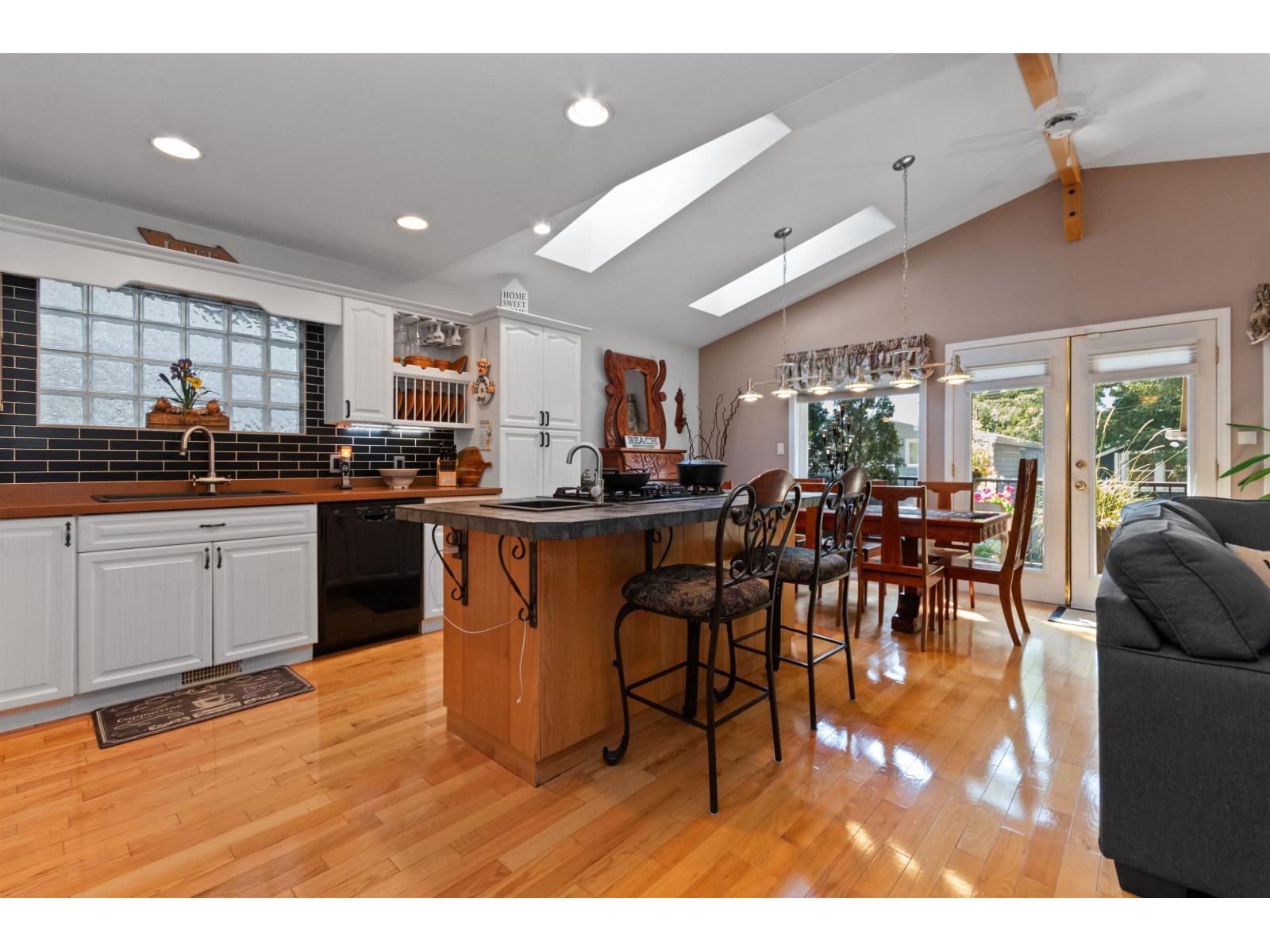 262 First Avenue, Cultus Lake North, Cultus Lake, British Columbia  V2R 4Z4 - Photo 18 - R3095914