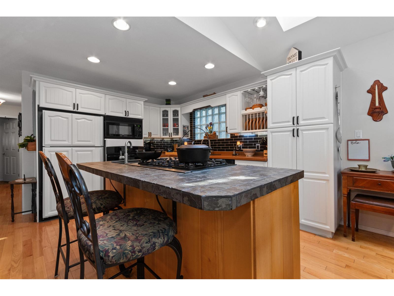 262 First Avenue, Cultus Lake North, Cultus Lake, British Columbia  V2R 4Z4 - Photo 17 - R3095914