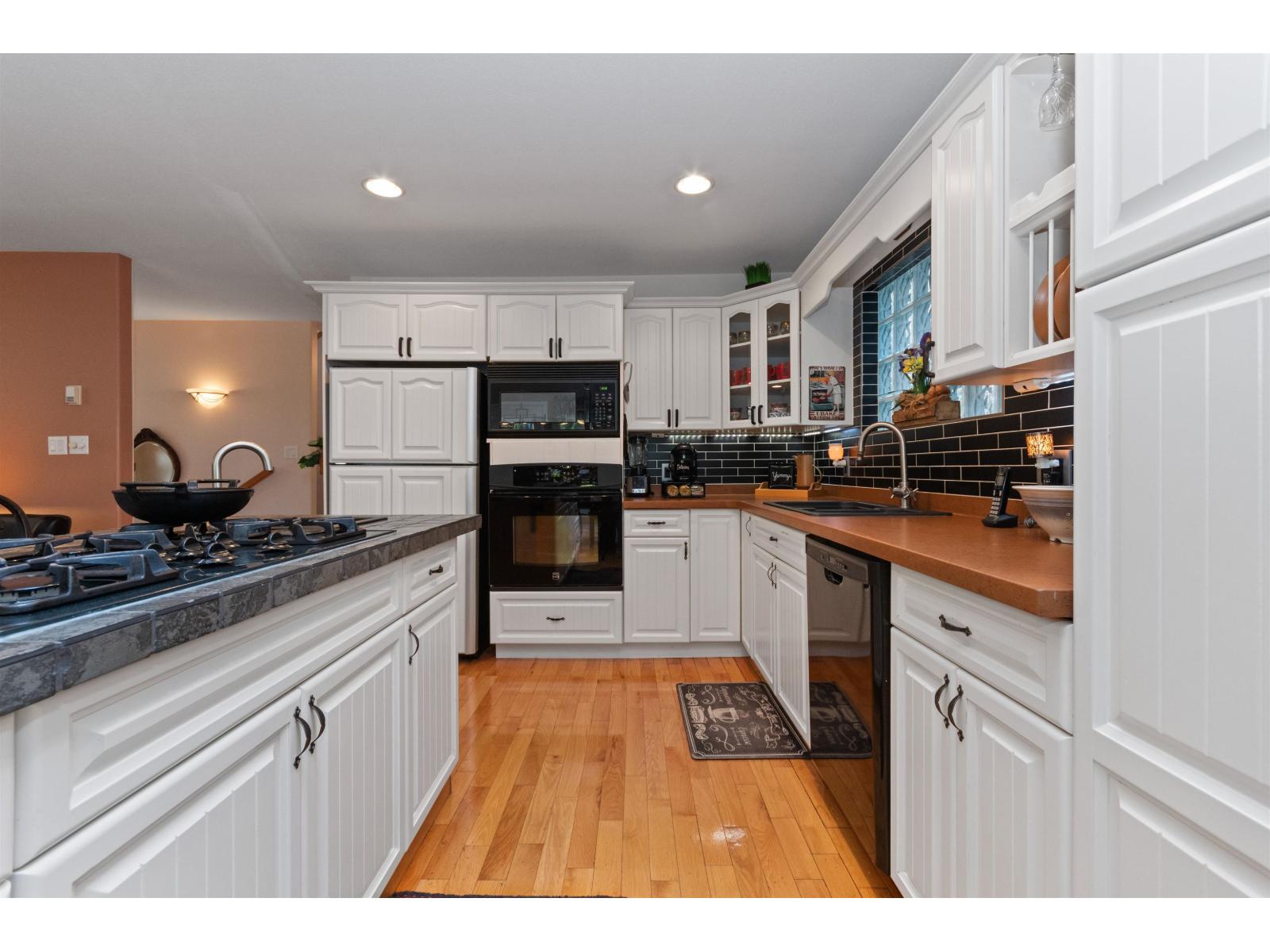 262 First Avenue, Cultus Lake North, Cultus Lake, British Columbia  V2R 4Z4 - Photo 21 - R3095914