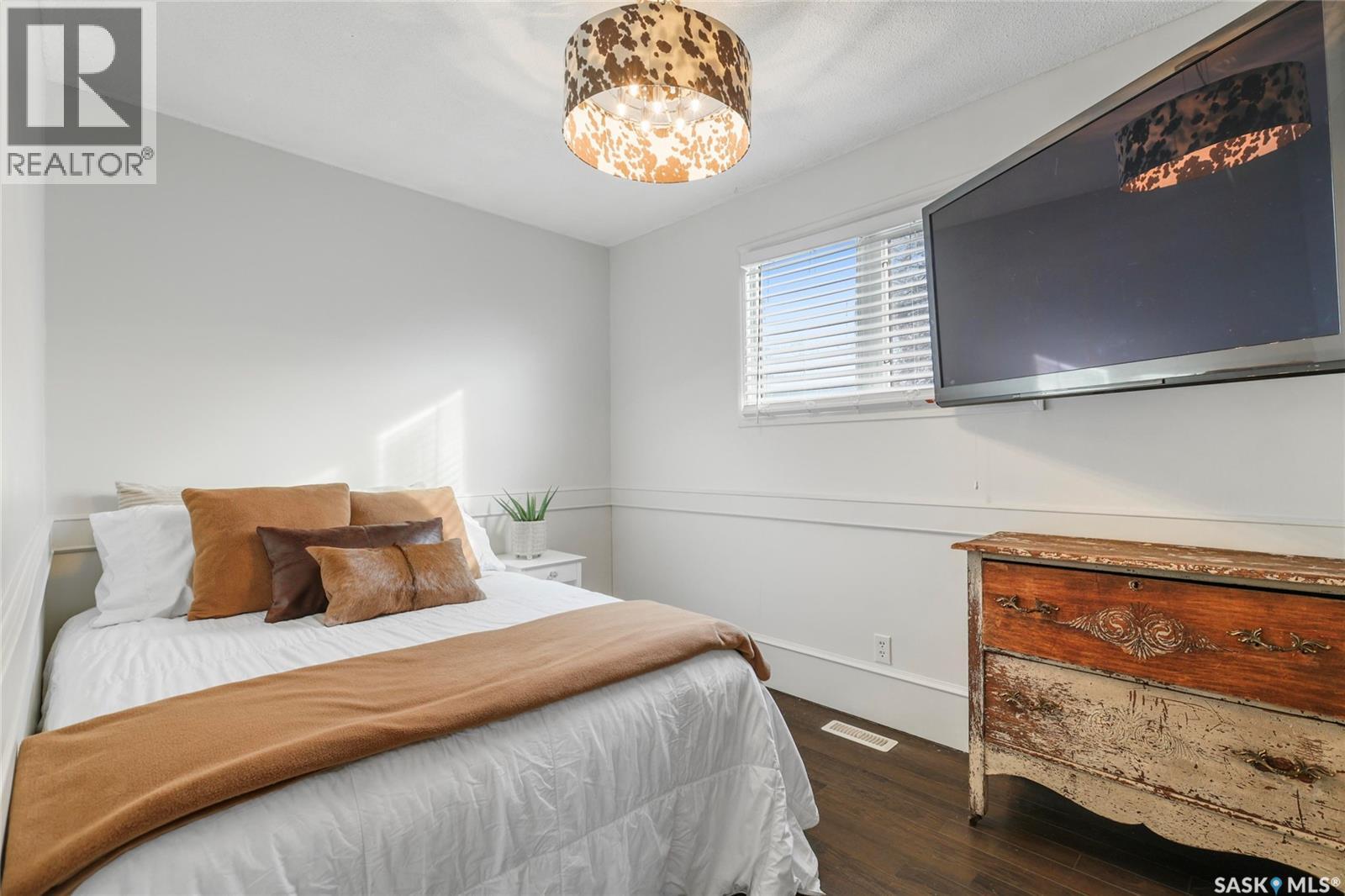 251 Hanley Crescent, Regina, Saskatchewan  S4R 5A9 - Photo 16 - SK029676