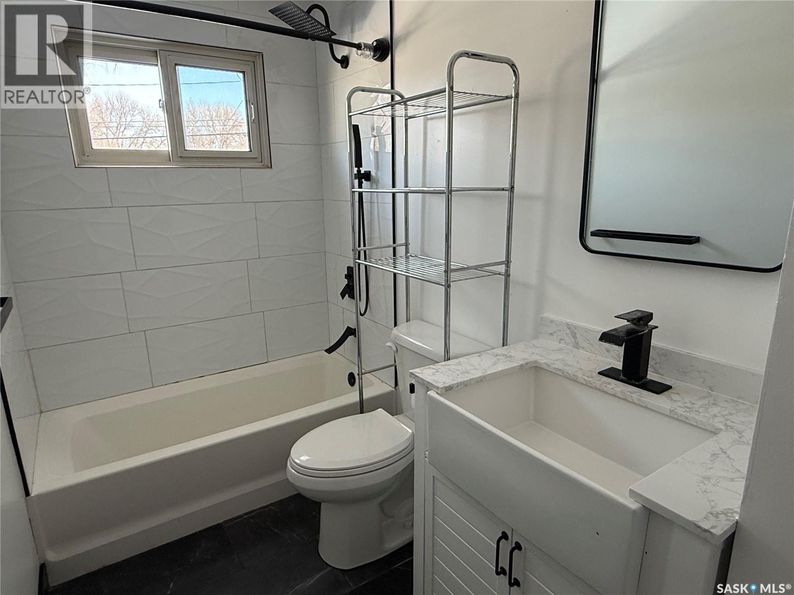 634 King Street, Weyburn, Saskatchewan  S4H 0P7 - Photo 11 - SK029642