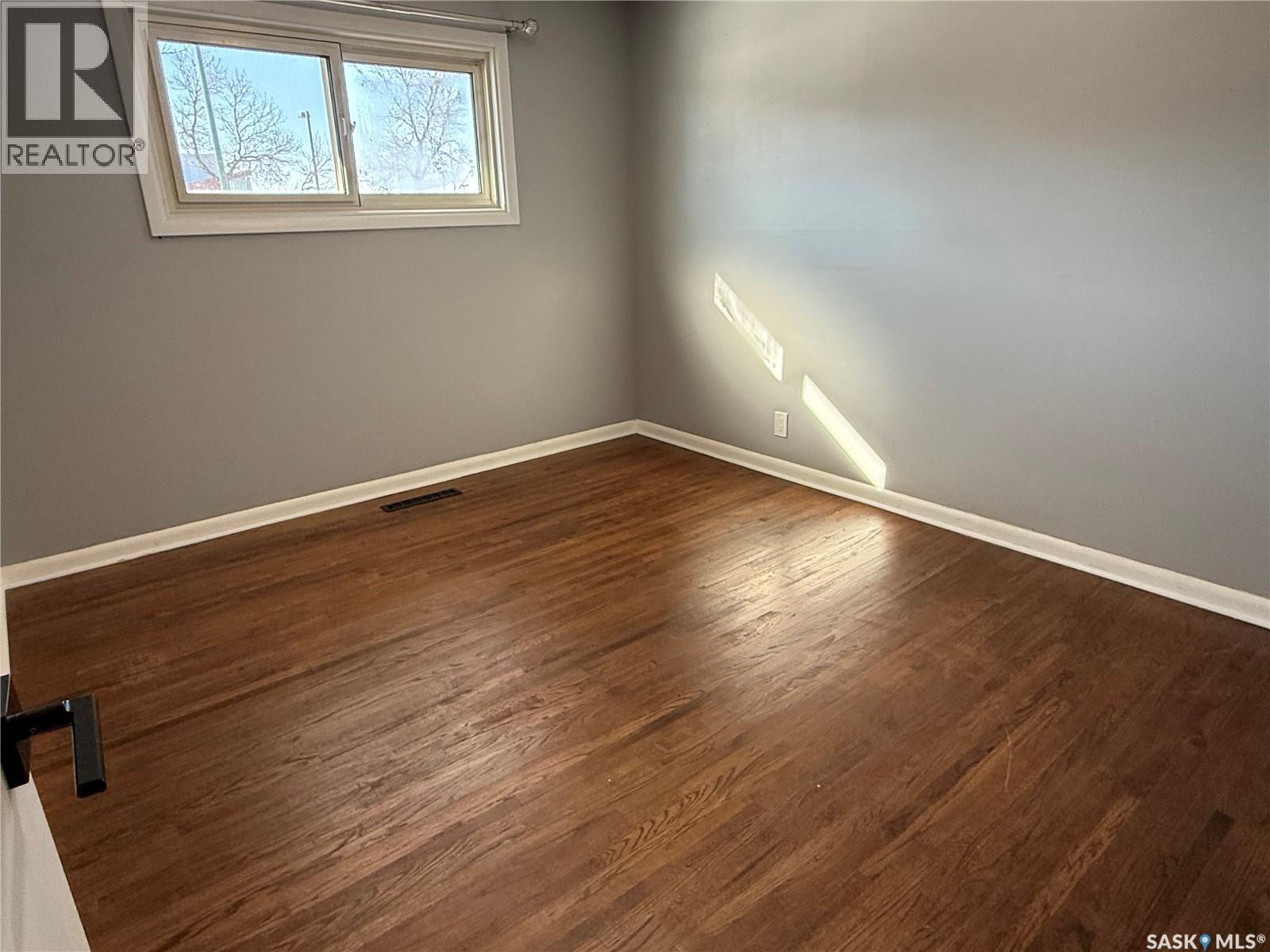 634 King Street, Weyburn, Saskatchewan  S4H 0P7 - Photo 13 - SK029642