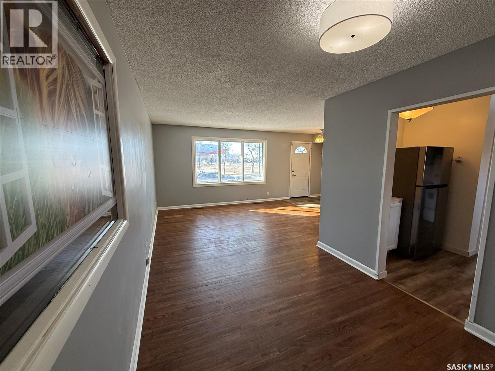 634 King Street, Weyburn, Saskatchewan  S4H 0P7 - Photo 5 - SK029642