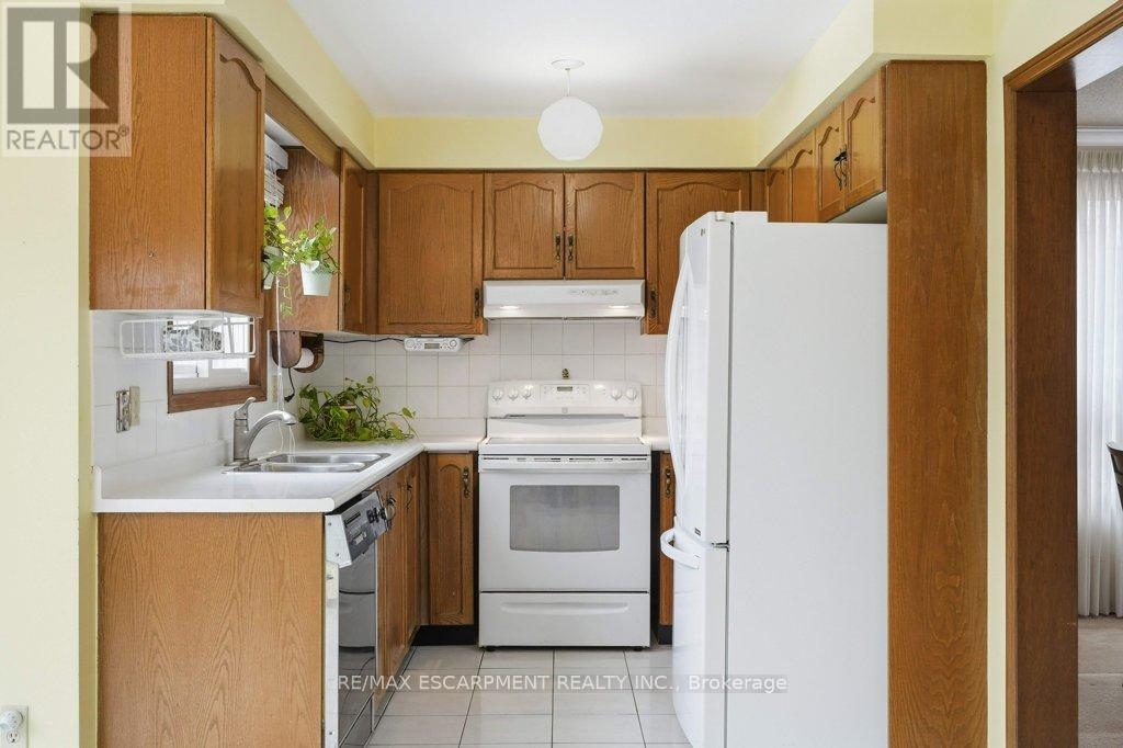 639 Rexford Drive, Hamilton, Ontario  L8W 3E7 - Photo 10 - X12844776