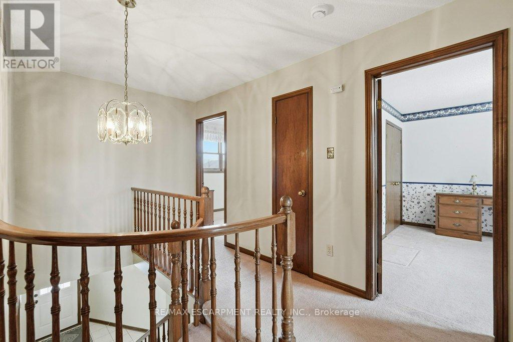 639 Rexford Drive, Hamilton, Ontario  L8W 3E7 - Photo 22 - X12844776