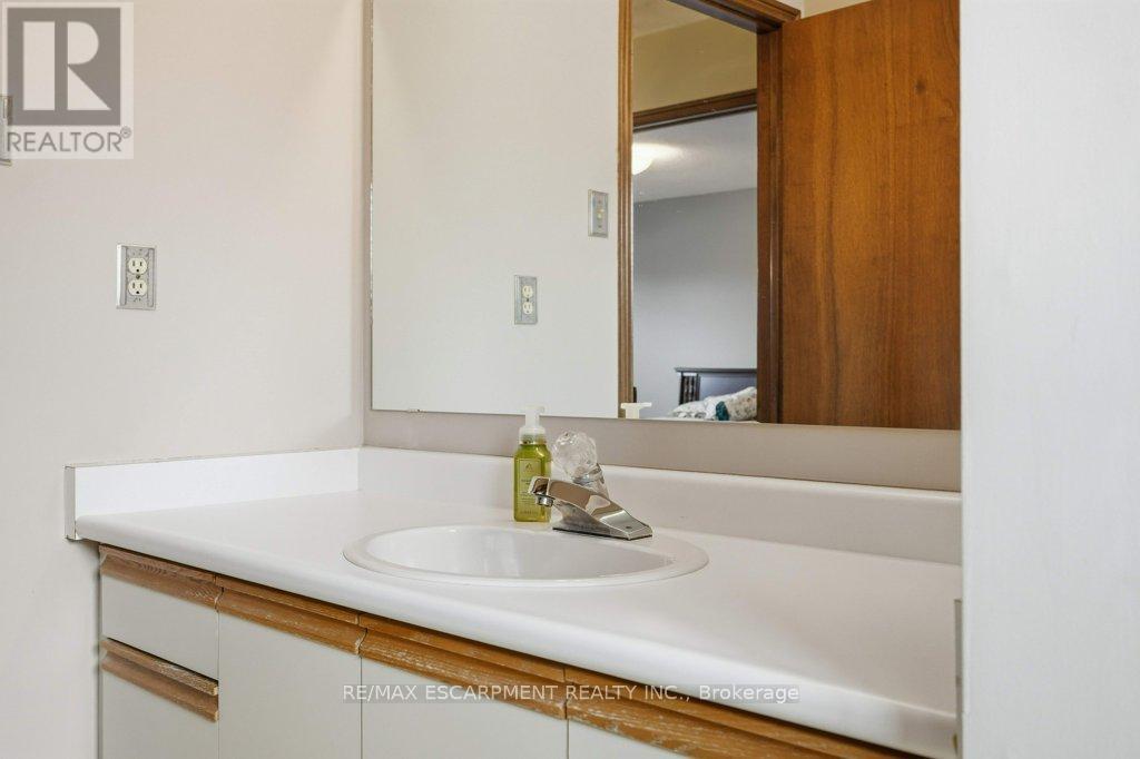 639 Rexford Drive, Hamilton, Ontario  L8W 3E7 - Photo 31 - X12844776