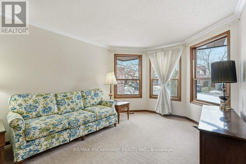 639 Rexford Drive, Hamilton, Ontario  L8W 3E7 - Photo 4 - X12844776