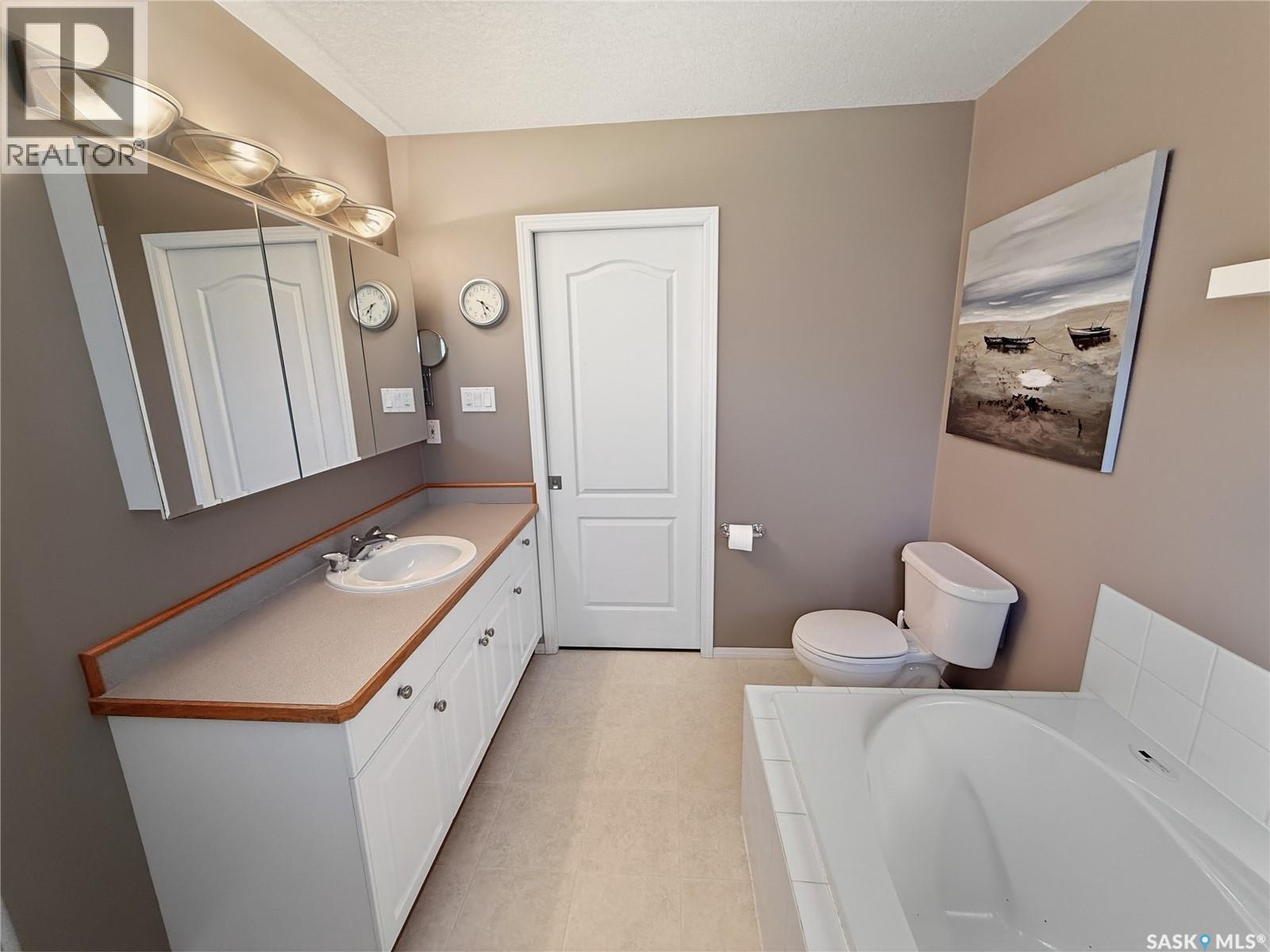 529 Palliser Drive, Swift Current, Saskatchewan  S9H 5C6 - Photo 19 - SK029567