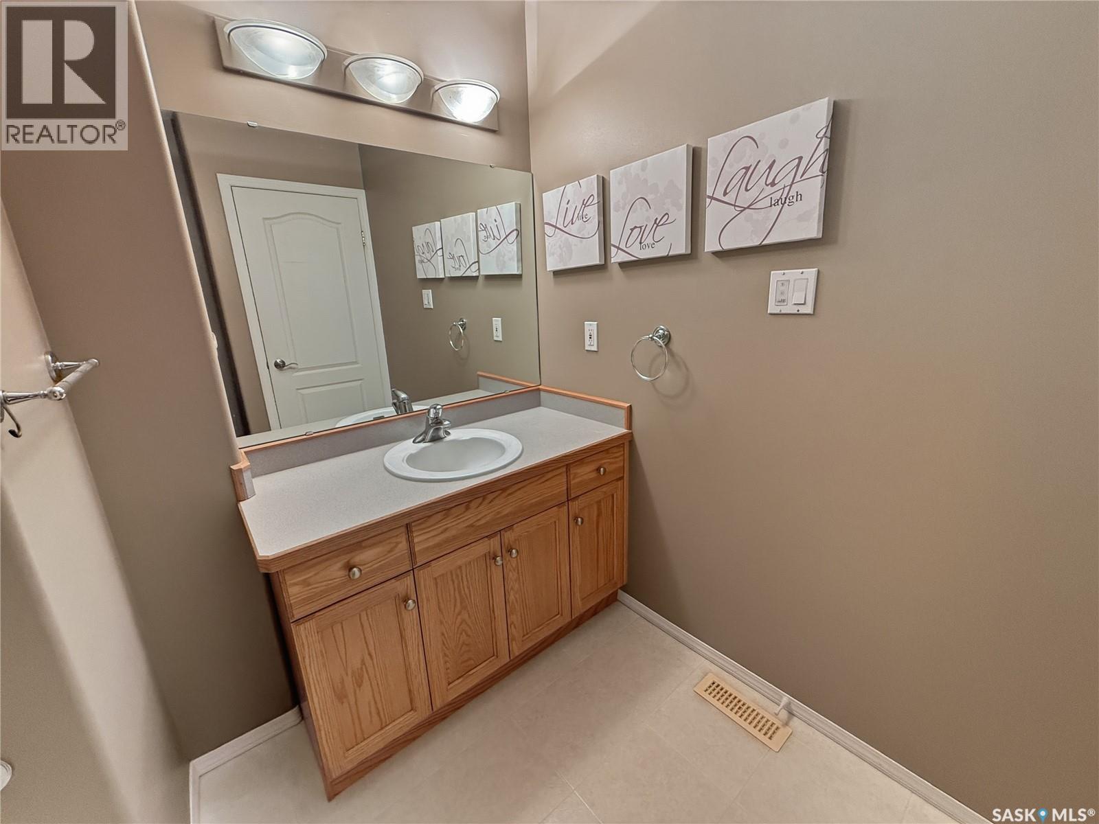 529 Palliser Drive, Swift Current, Saskatchewan  S9H 5C6 - Photo 23 - SK029567