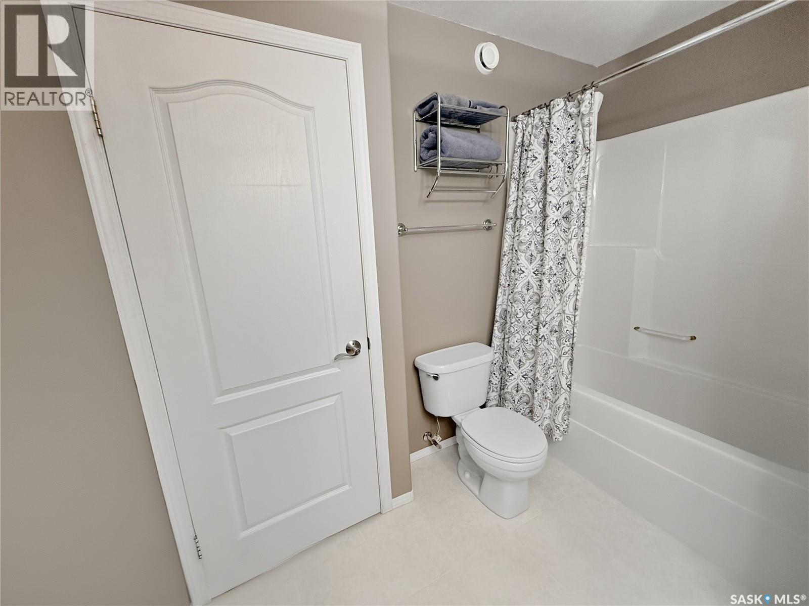 529 Palliser Drive, Swift Current, Saskatchewan  S9H 5C6 - Photo 24 - SK029567